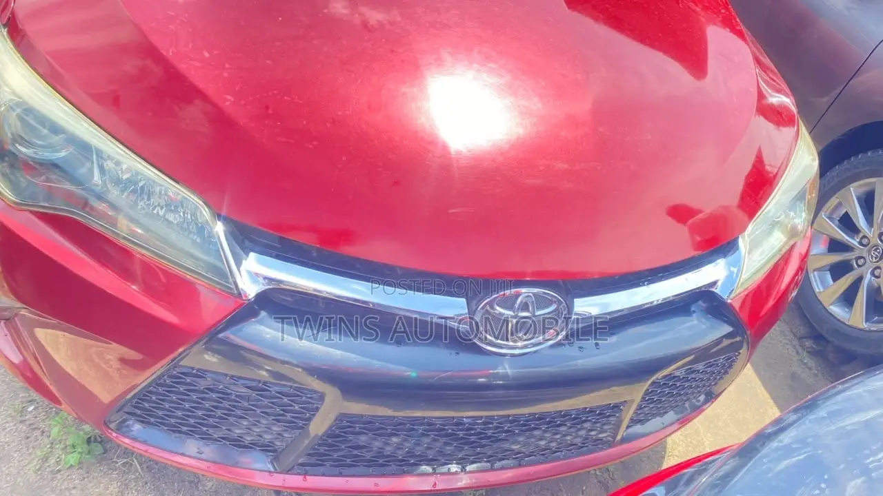 Toyota Camry XSE 4dr Sedan (2.5L 4cyl 6A) 2017 Red