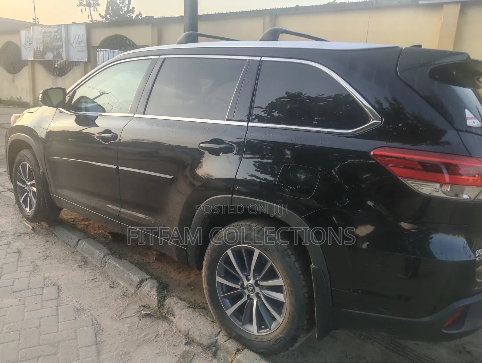 Toyota Highlander XLE 4x4 V6 (3.5L 6cyl 8A) 2017 Black