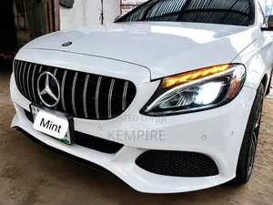 Mercedes-Benz C400 2017 White