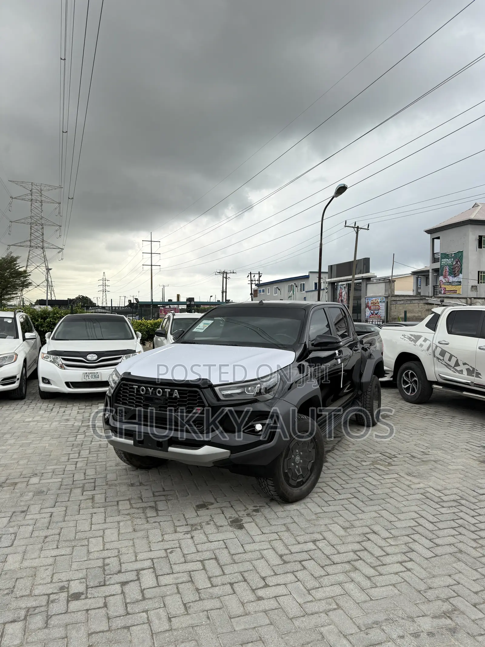 New Toyota Hilux 2025 Black