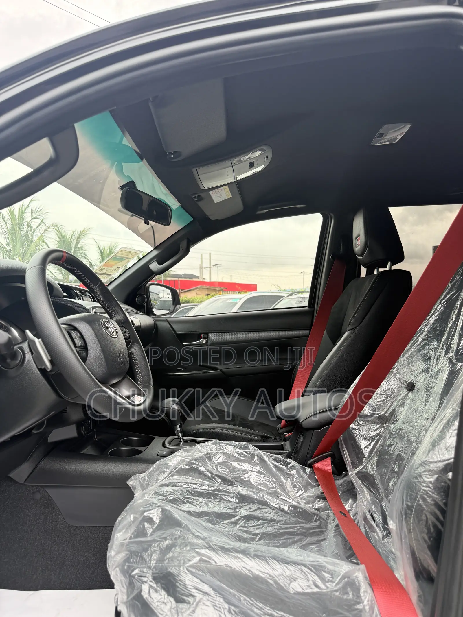 New Toyota Hilux 2025 Black