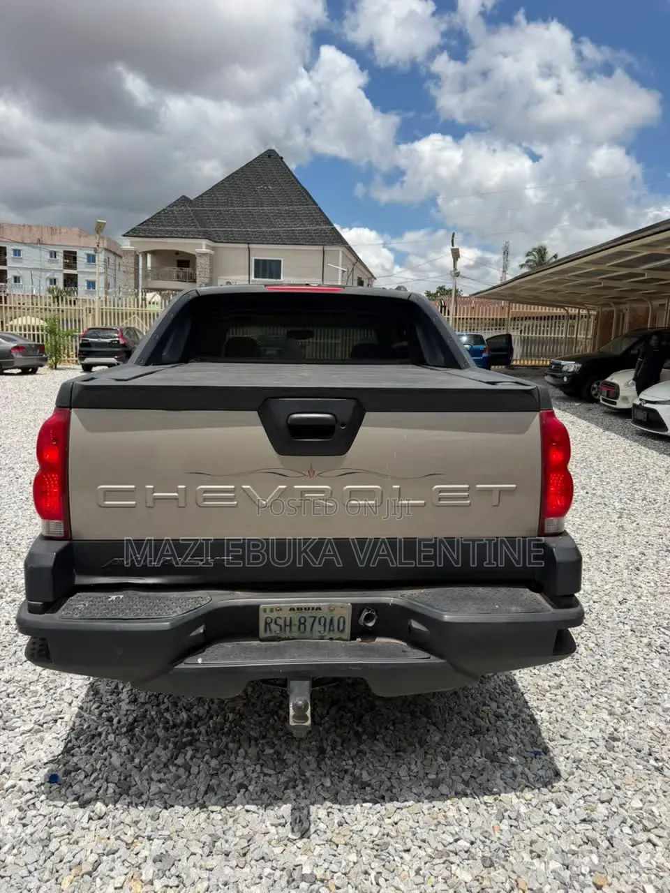 Chevrolet Avalanche 2005 Brown