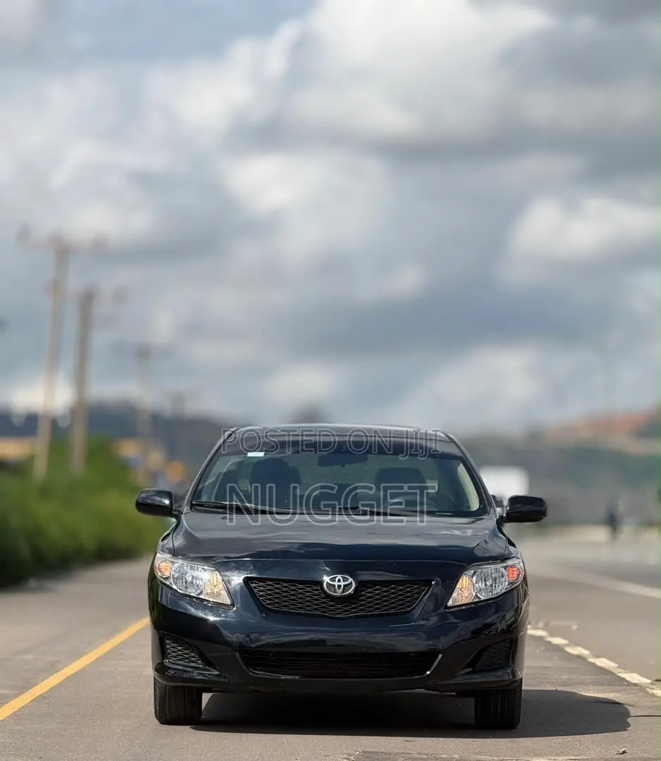 Toyota Corolla LE 4dr Sedan (1.8L 4cyl 4A) 2010 Black