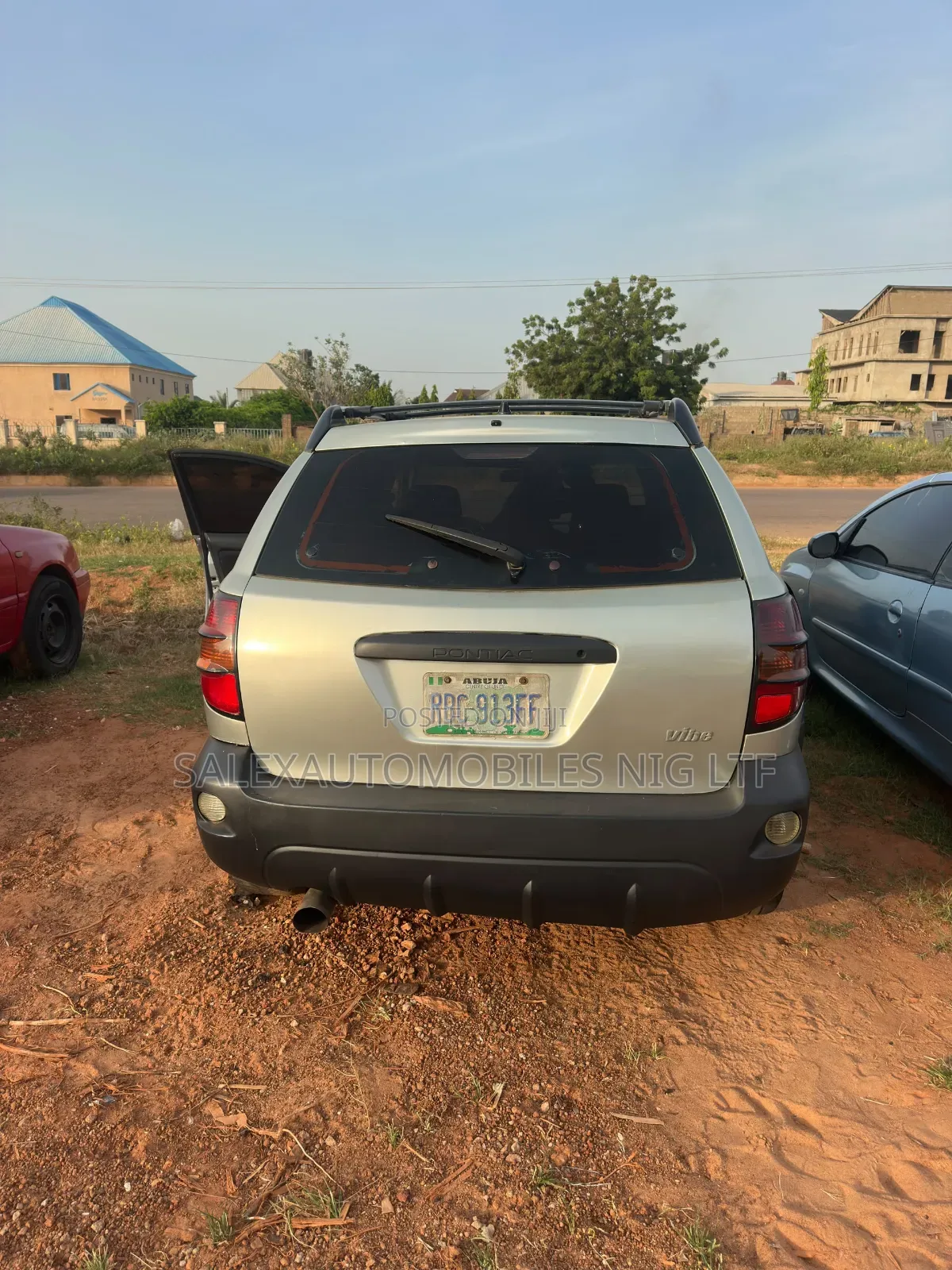 Pontiac Vibe Automatic 2004 Silver