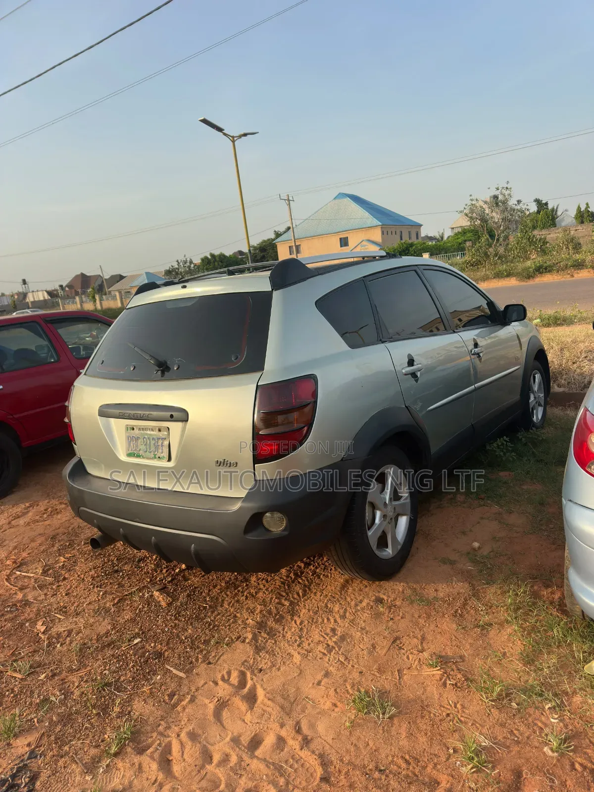 Pontiac Vibe Automatic 2004 Silver