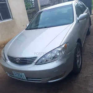 Toyota Camry 2005 Silver