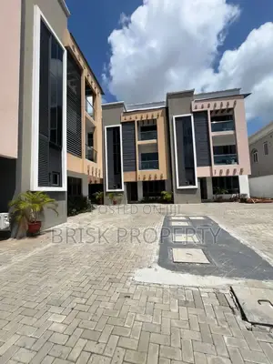 4bdrm Townhouse / Terrace in Banana Island for rent
