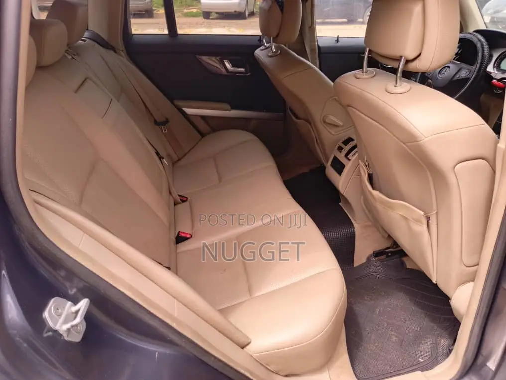 Mercedes-Benz GLK-Class 2010 Gray