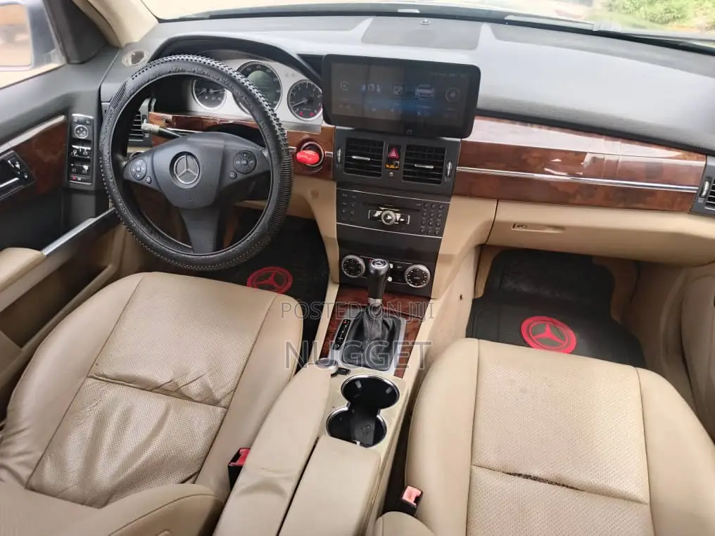 Mercedes-Benz GLK-Class 2010 Gray