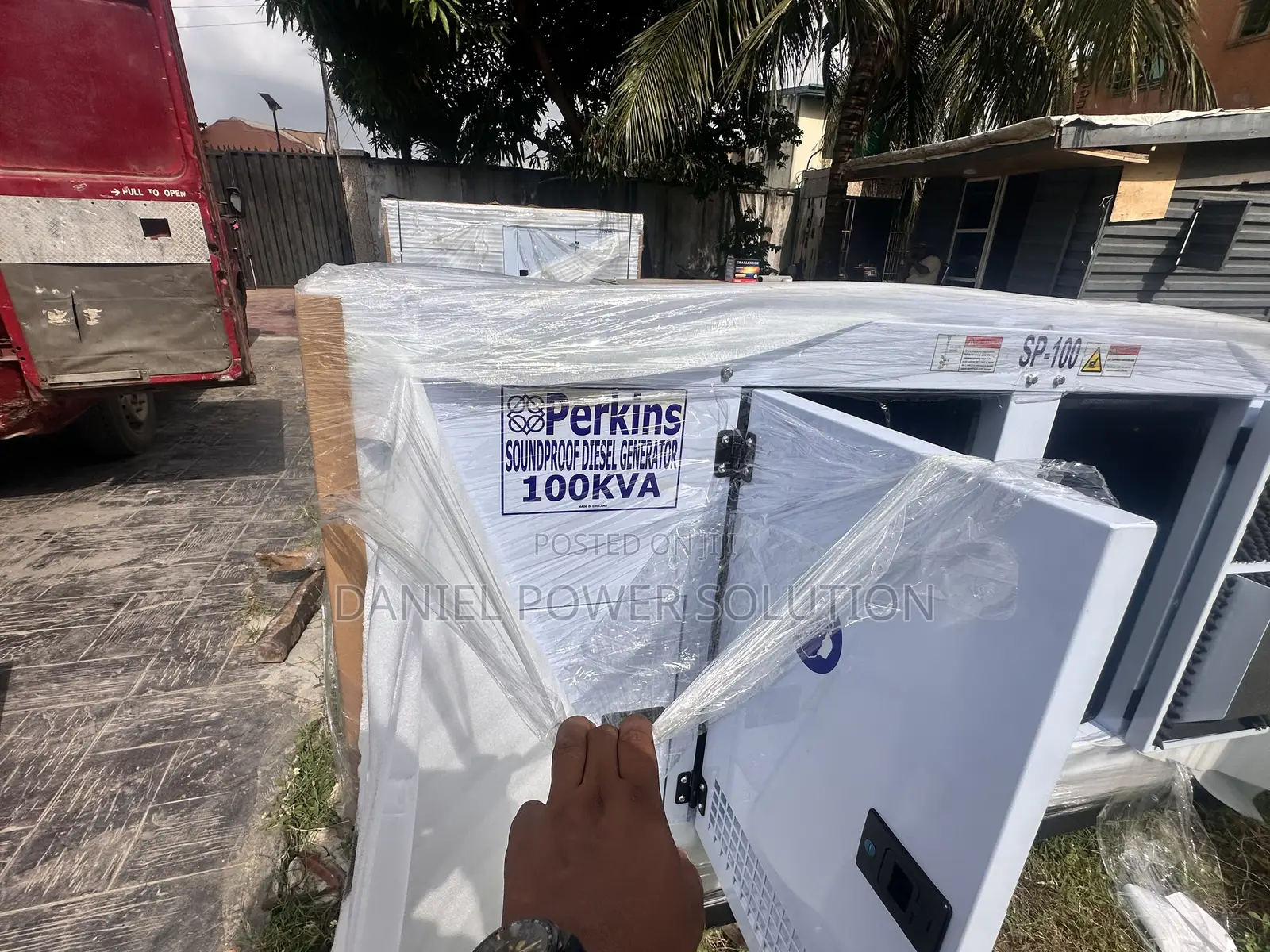 (SP-100)—100kva Brand New Perkins Soundproof Diesel Lister Generator