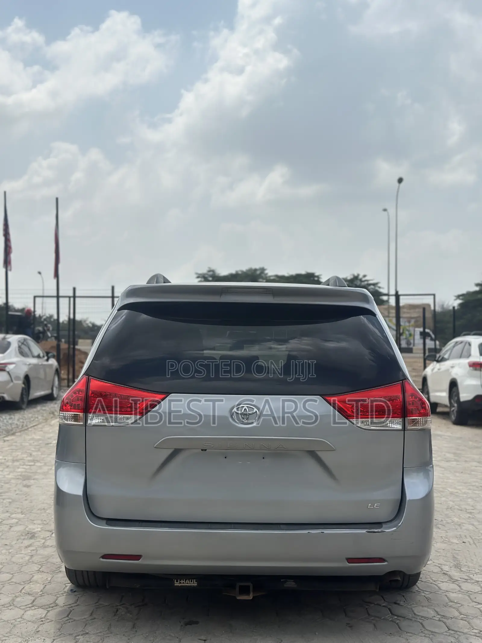 Toyota Sienna 2011 Silver