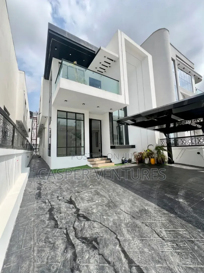 5bdrm House in Chevron for sale