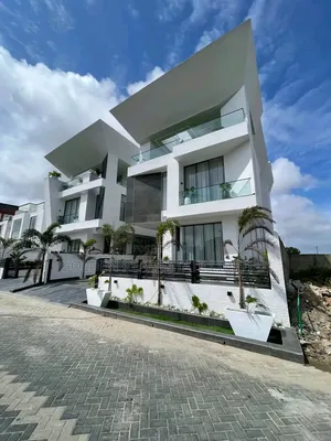 5bdrm Duplex in Osapa london for sale
