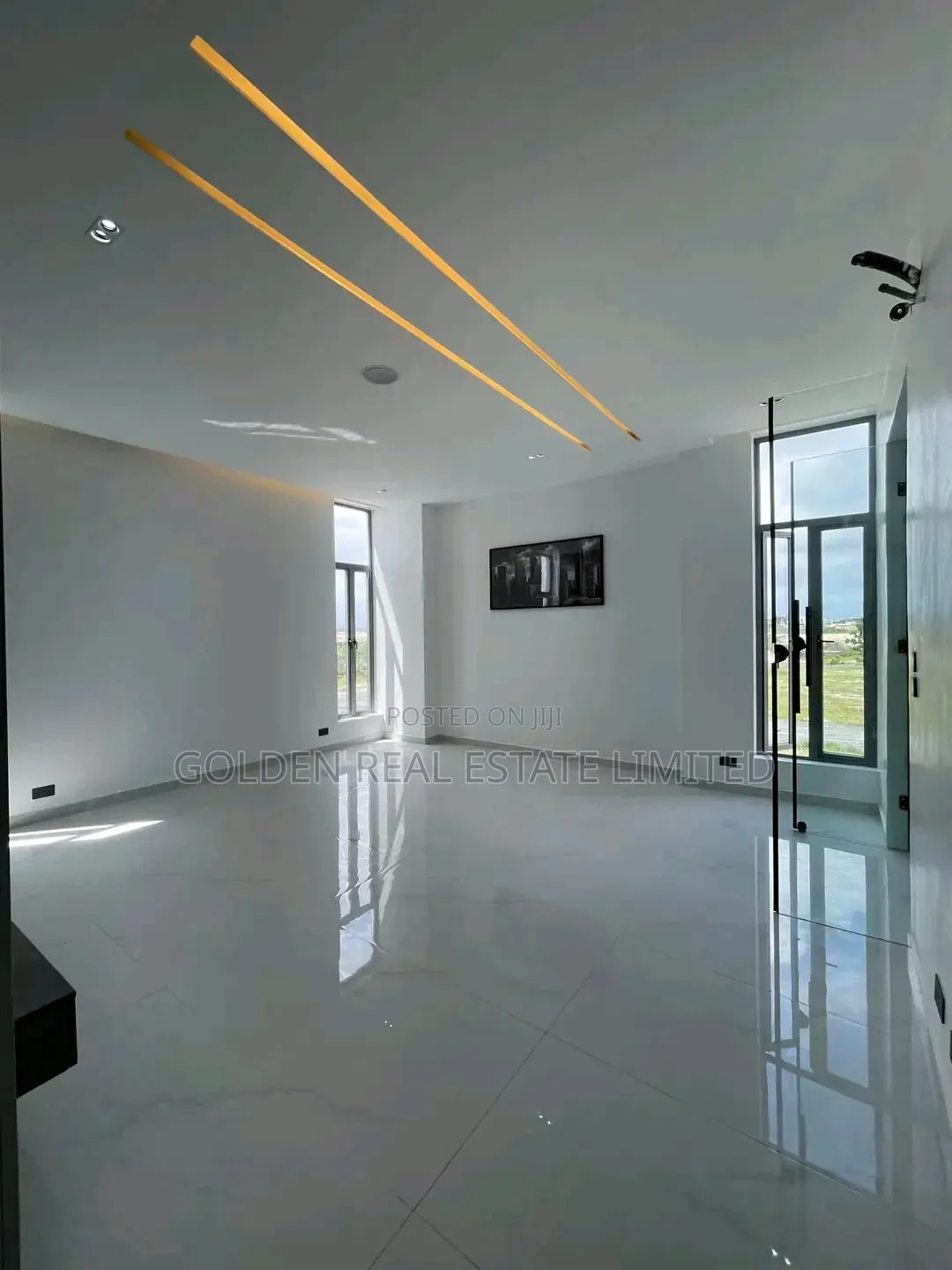 5bdrm Duplex in Osapa london for sale