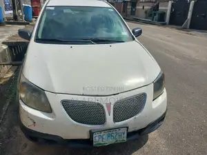 Pontiac Vibe 2007 White