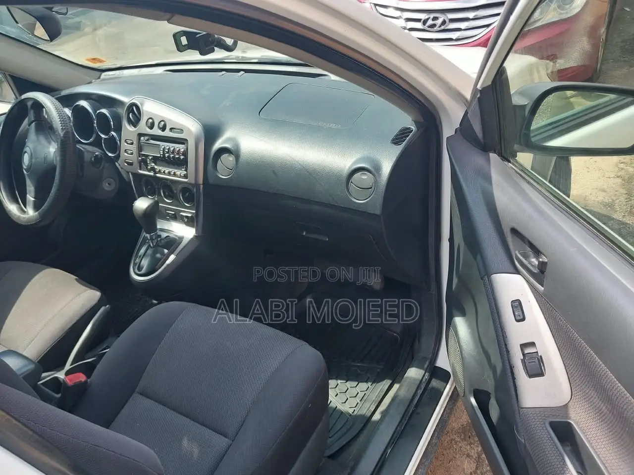 Pontiac Vibe 2007 White