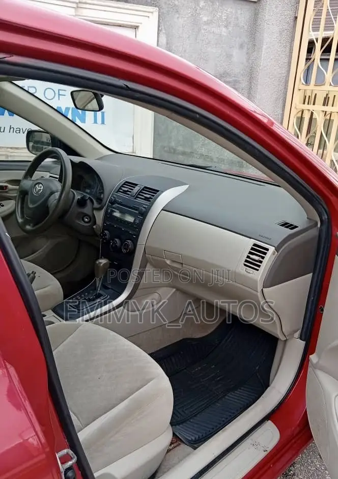 Toyota Corolla LE 4dr Sedan (1.8L 4cyl 4A) 2010 Red