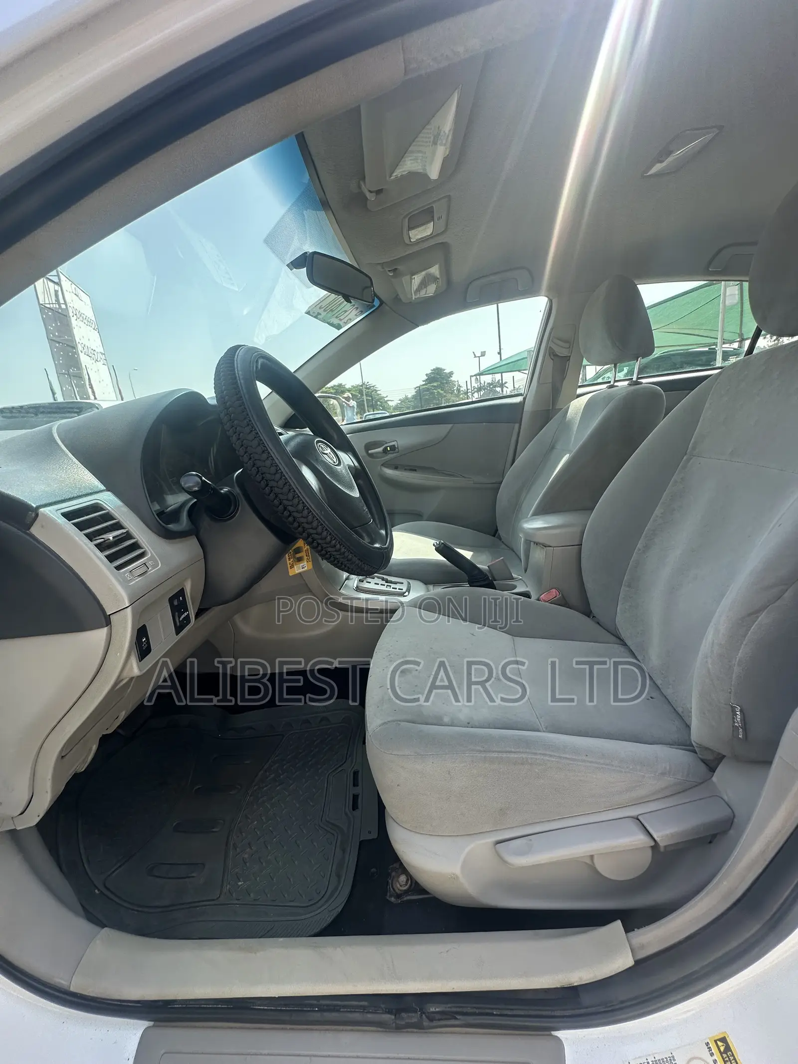 Toyota Corolla 2011 White