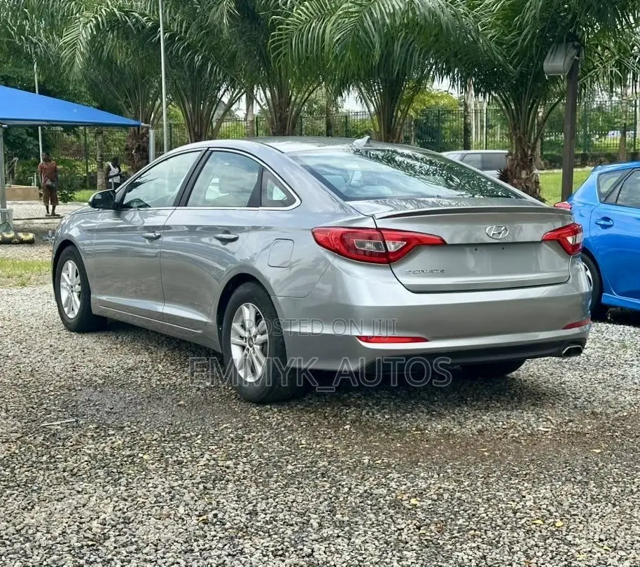 Hyundai Sonata Limited 4dr Sedan (2.4L 4cyl 6A) 2015 Silver