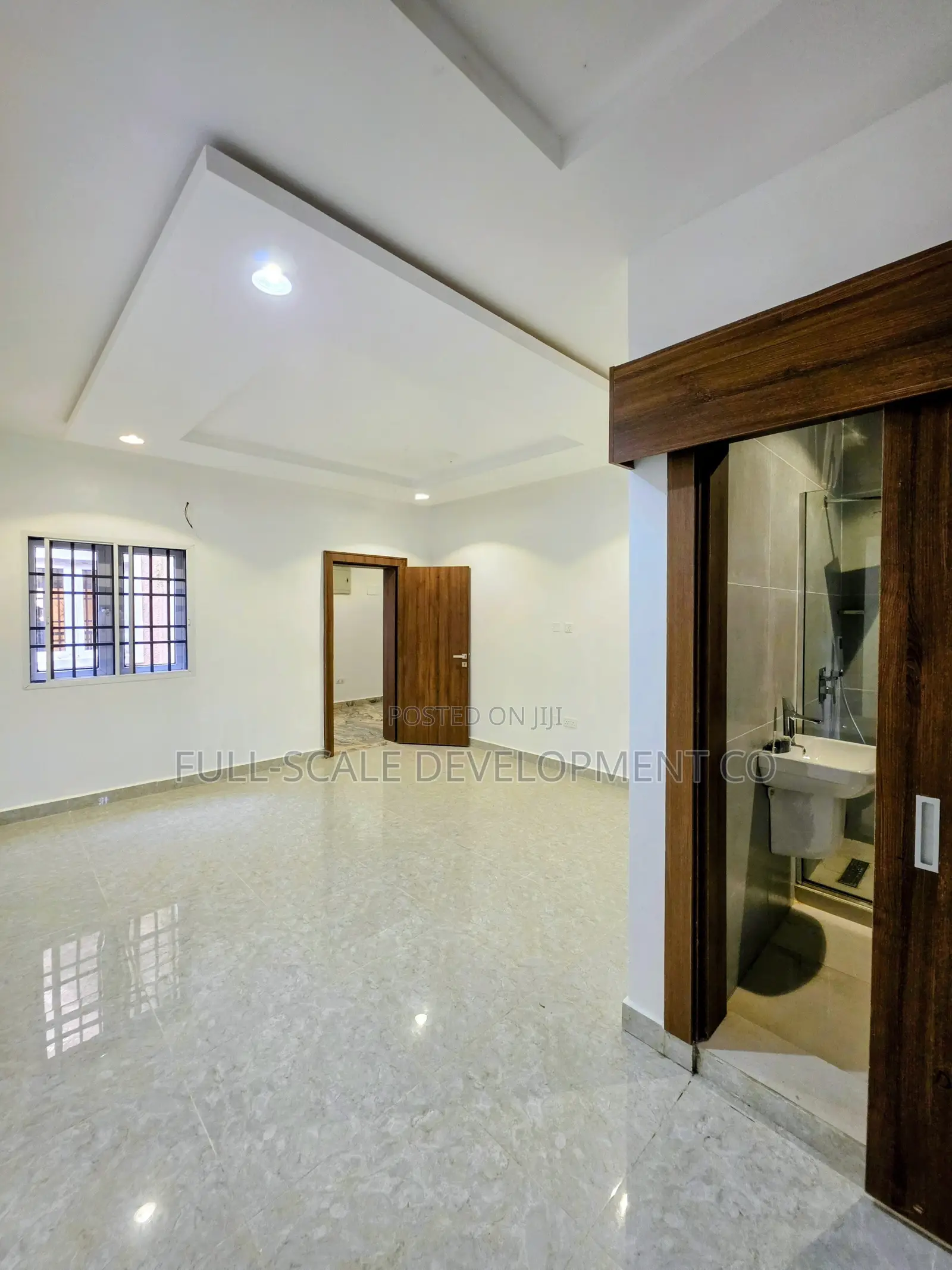 4bdrm Townhouse/Terrace in Apo District for sale
