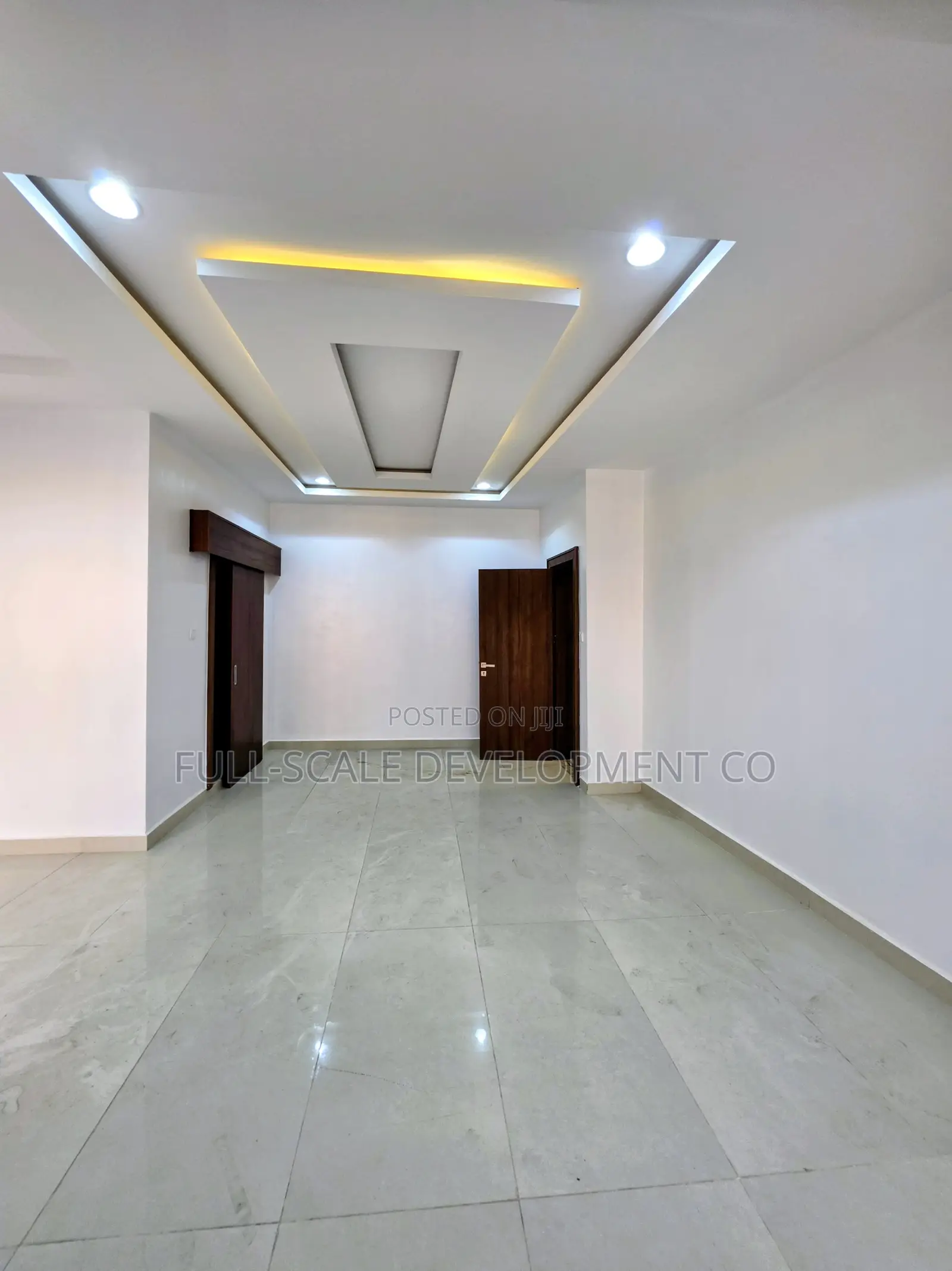 4bdrm Townhouse/Terrace in Apo District for sale