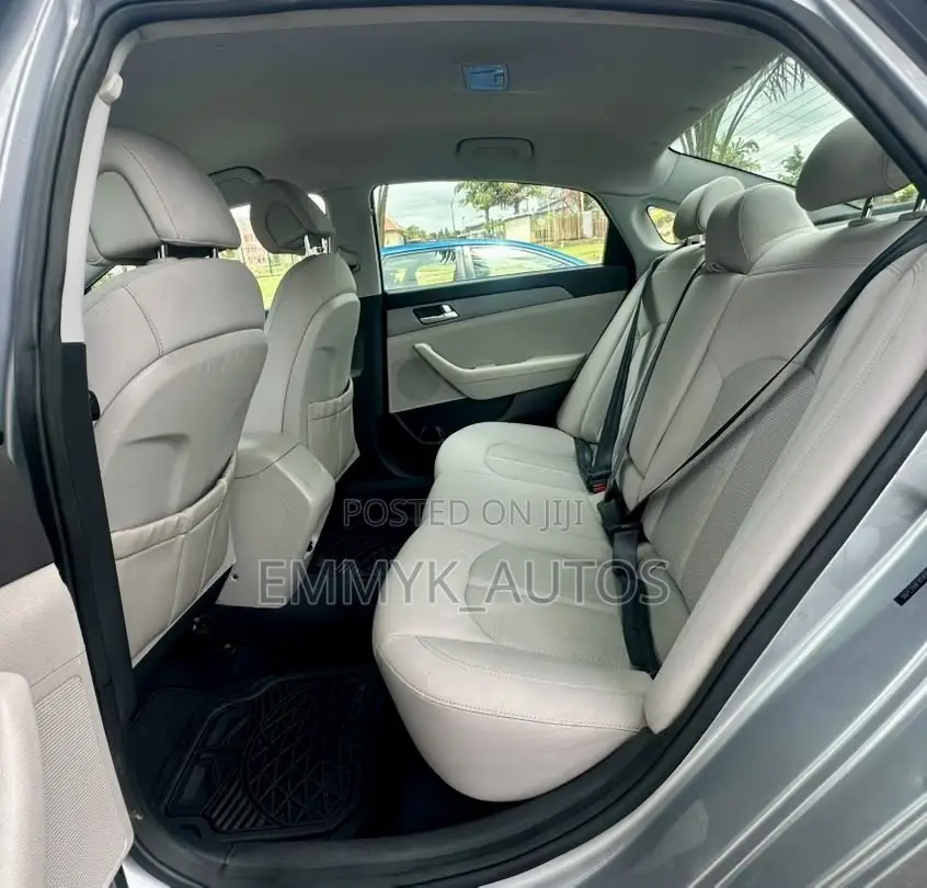 Hyundai Sonata Limited 4dr Sedan (2.4L 4cyl 6A) 2015 Silver