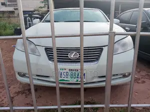 Lexus ES 350 FWD 2014 White