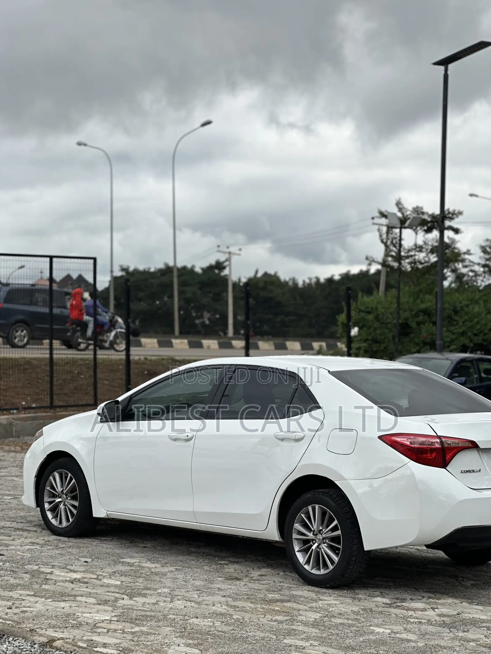 Toyota Corolla 2015 White