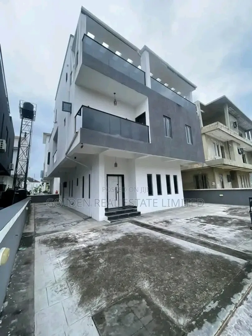 5bdrm Duplex in Lekki Phase 1 for sale