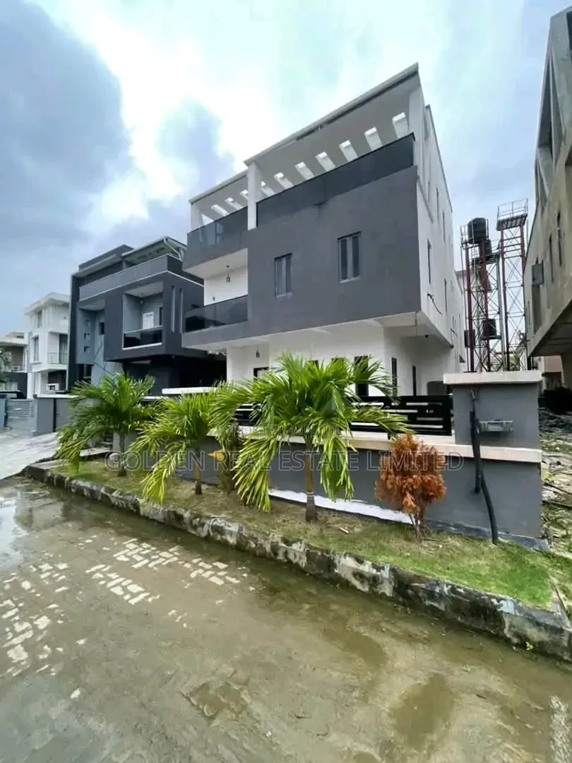 5bdrm Duplex in Lekki Phase 1 for sale