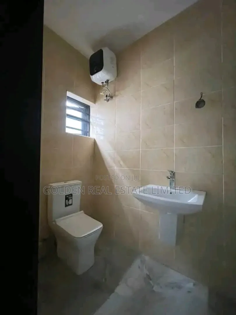 5bdrm Duplex in Lekki Phase 1 for sale