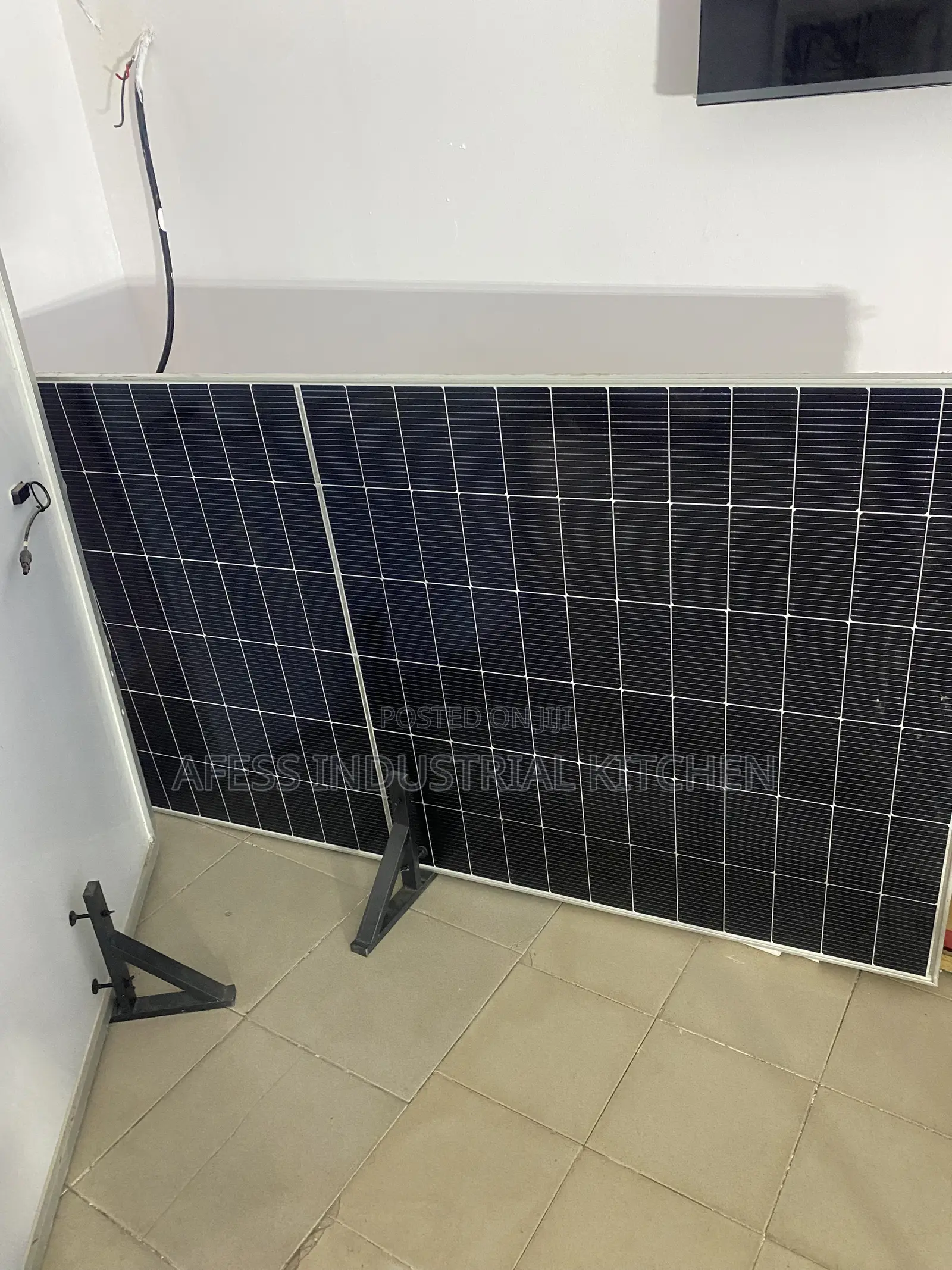 600 Watts Half Cut Solar Panel