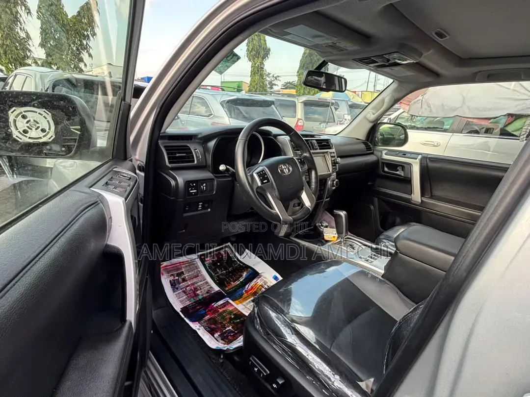 Toyota 4-Runner Limited 4WD 2011 Silver
