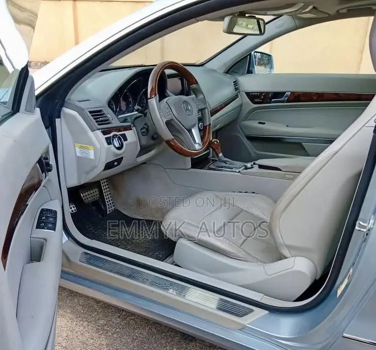 Mercedes-Benz E350 Base 2dr 4Matic Coupe AWD (3.5L 6cyl 7A) 2013 Silver