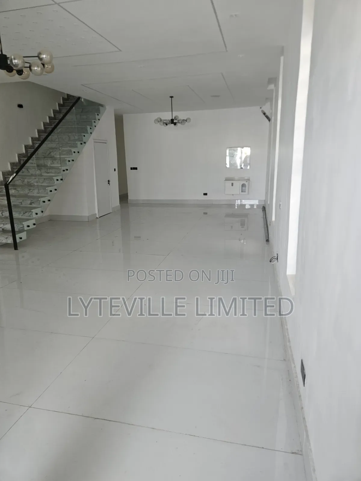 5bdrm Duplex in Ikota for sale