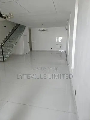 5bdrm Duplex in Ikota for sale