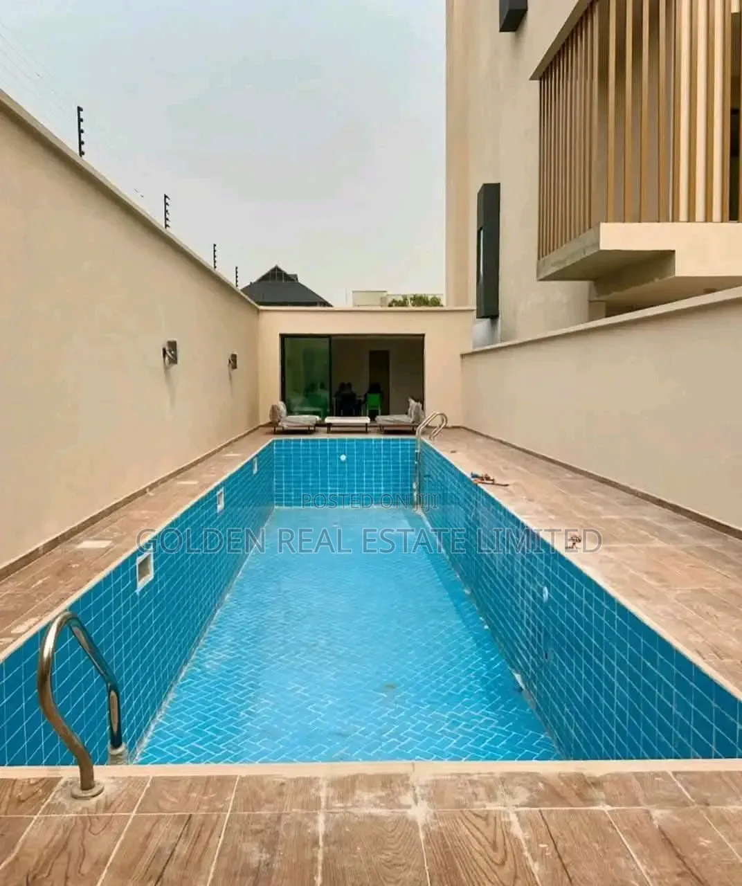 Furnished 5bdrm Duplex in Banana Island for sale