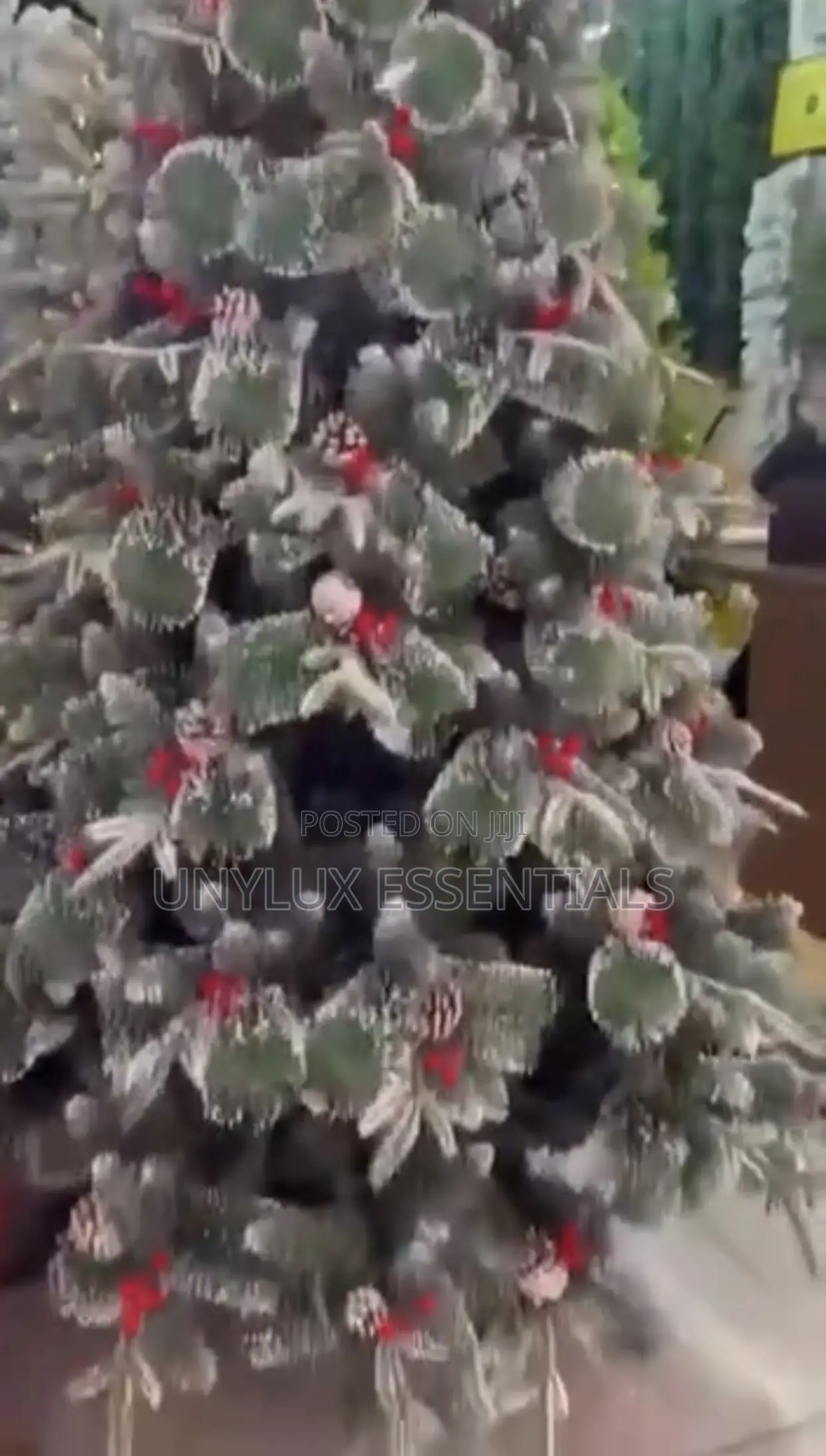 Mistletoe Marvel Christmas Tree. 6ft/7ft