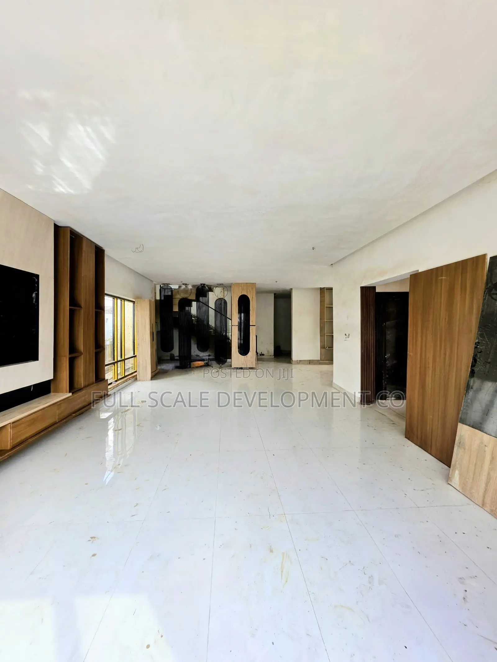 5bdrm Duplex in Gaduwa for sale