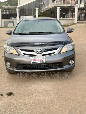 Toyota Corolla LE 4dr Sedan (1.8L 4cyl 4A) 2010 Silver