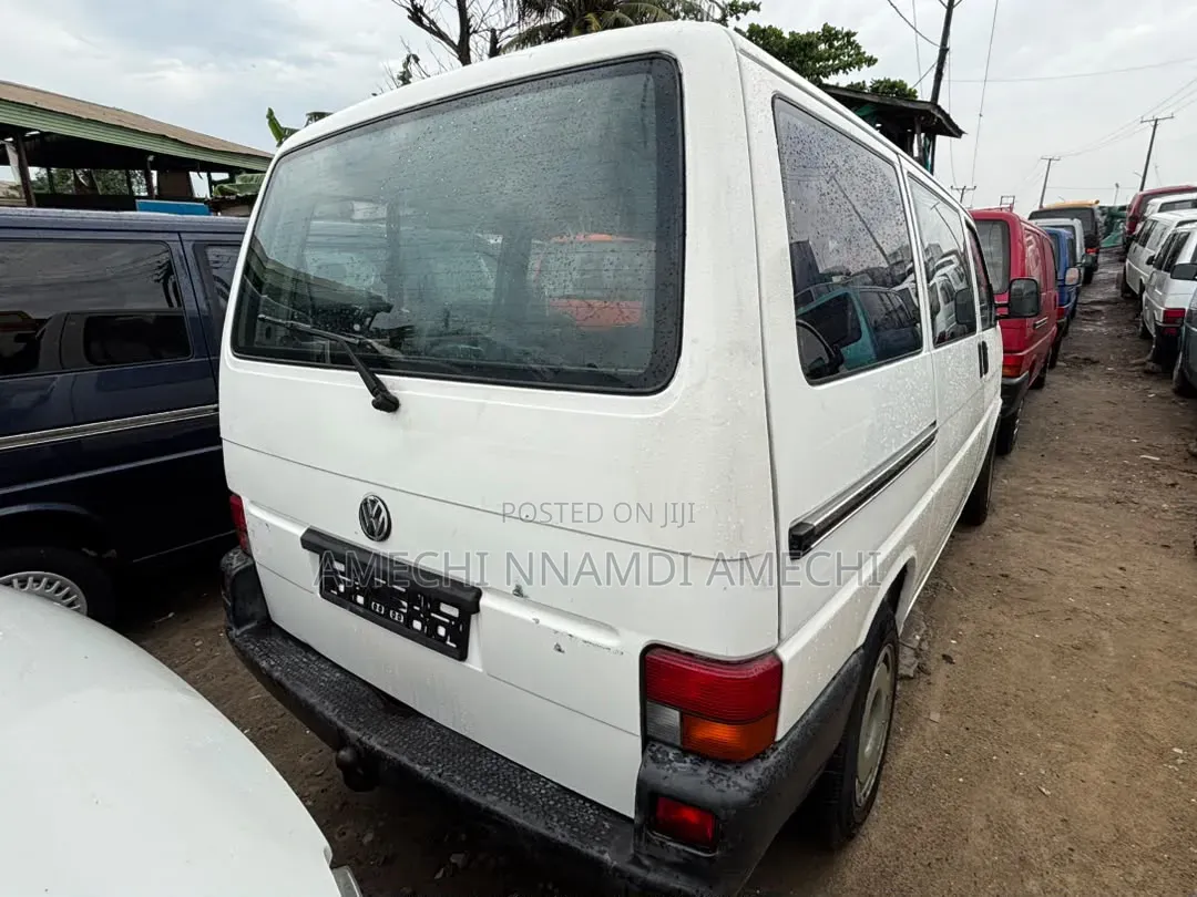 Volkswagen Transporter 2003 White