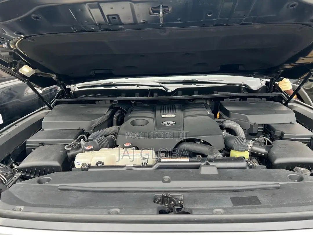 Toyota Land Cruiser Prado 2022 Black