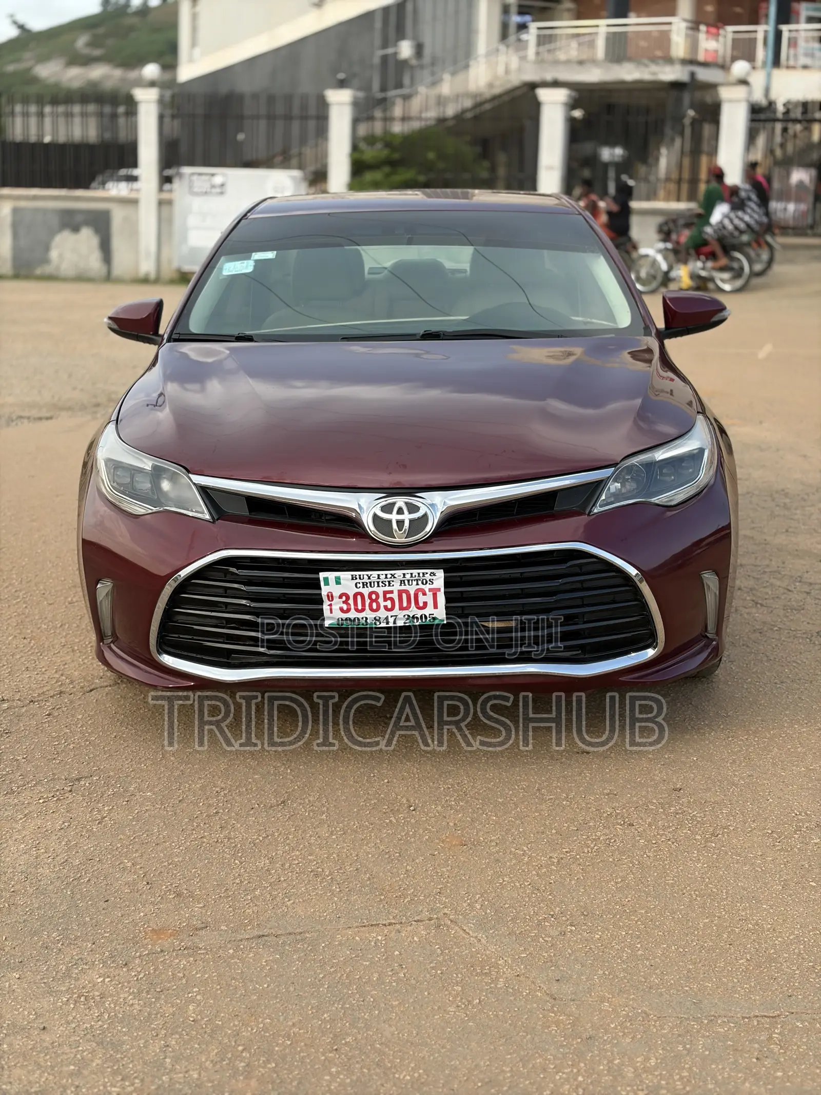 Toyota Avalon XLE Sedar FWD (3.5L 6cyl 6A) 2013 Maroon