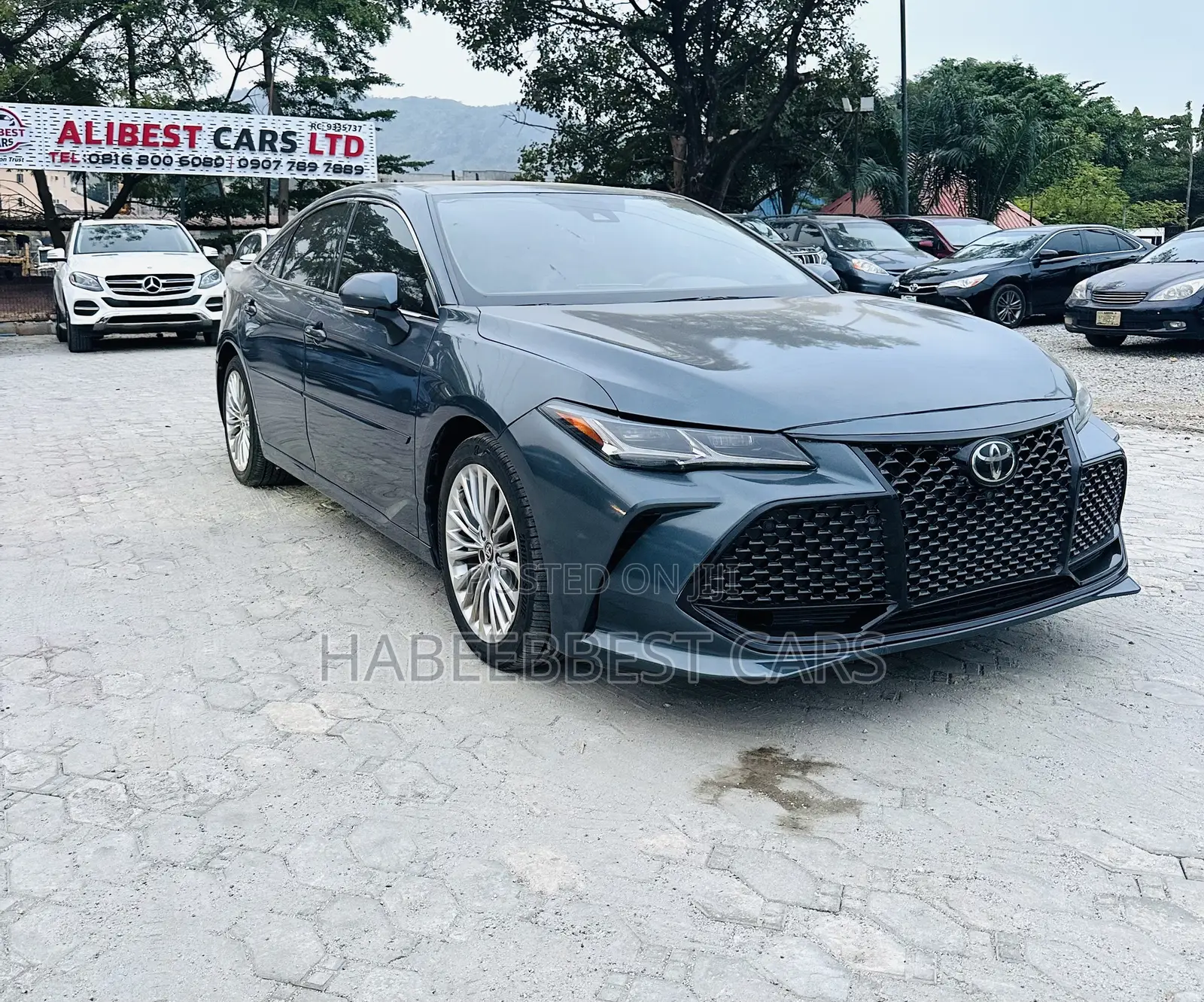 Toyota Avalon 2019 Black
