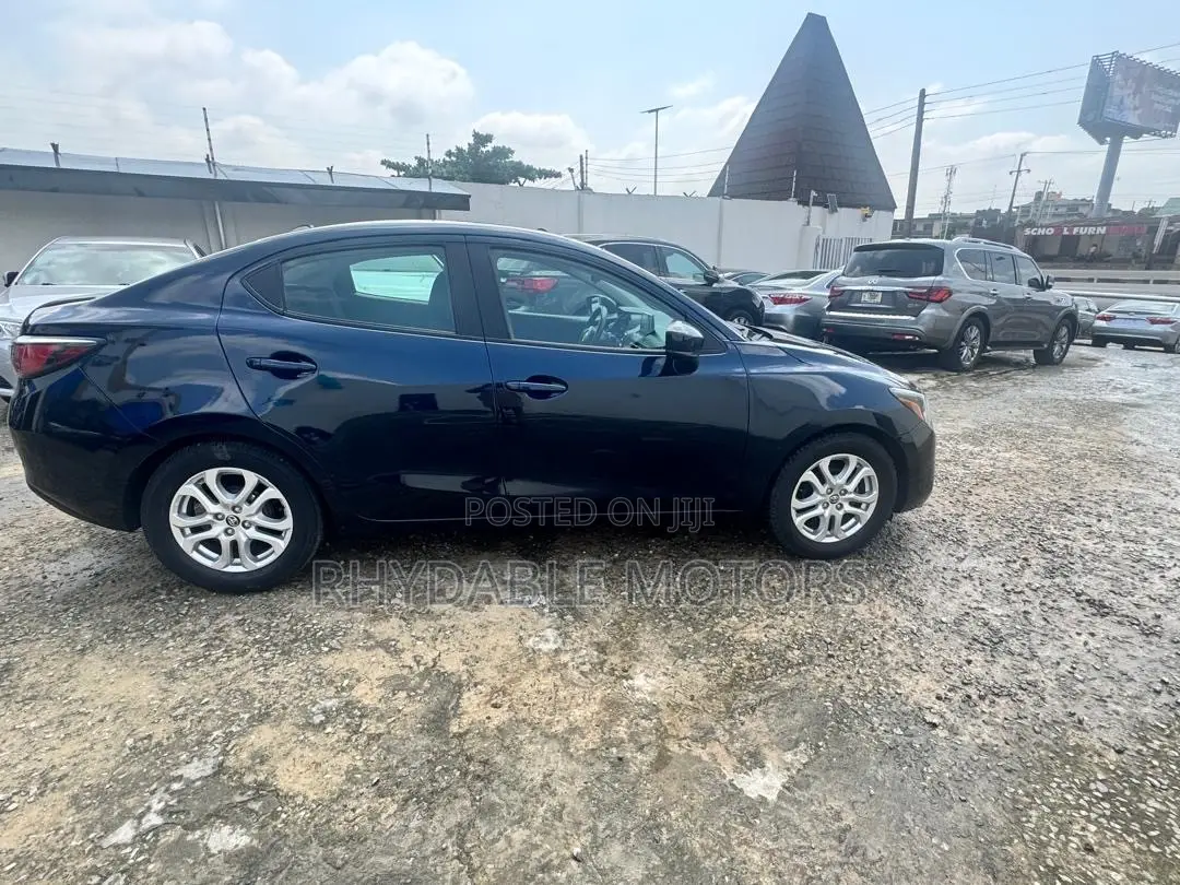 Toyota Yaris iA 1.5 FWD 2017 Blue