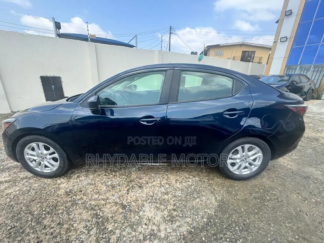 Toyota Yaris iA 1.5 FWD 2017 Blue