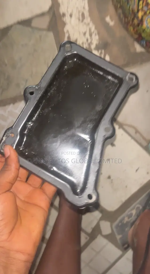 Engine Oil Sump for GLK 350, C300, W204, E350