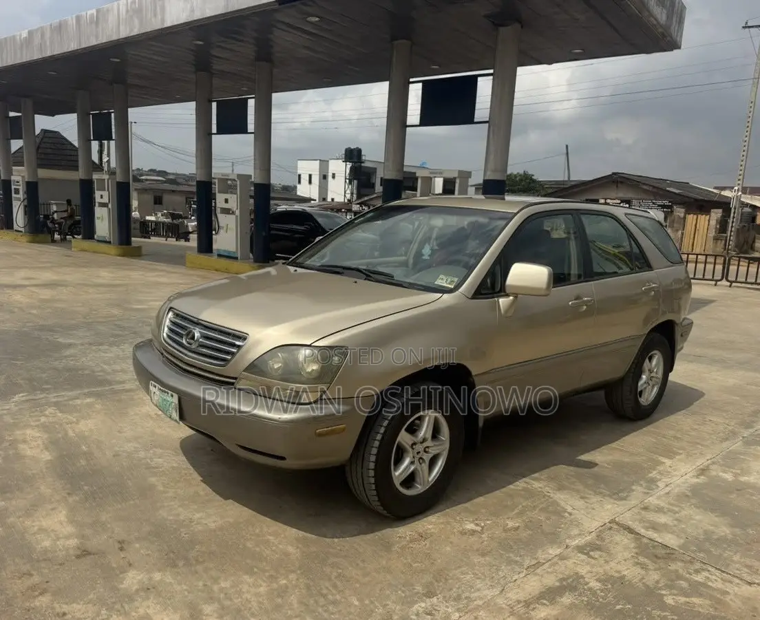 Lexus RX 300 2001 Gold