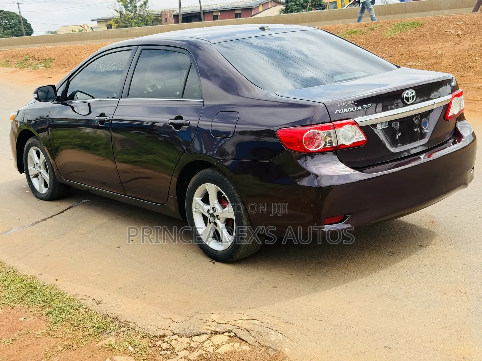 Toyota Corolla LE Special Edition 4dr Sedan (1.8L 4cyl 4A) 2013