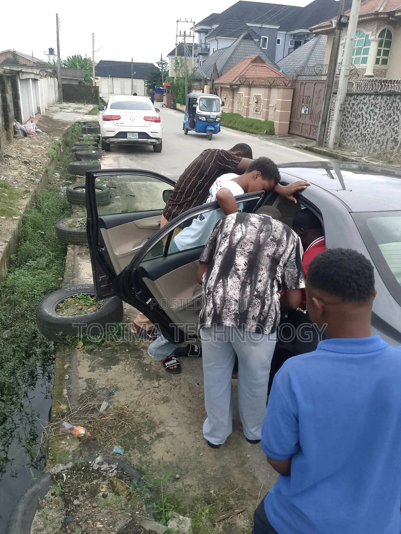 Car Tracker Installation